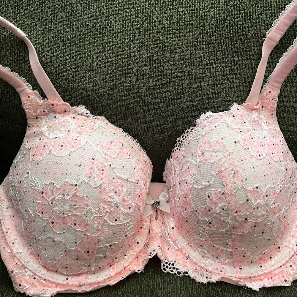 Victoria’s Secret bra